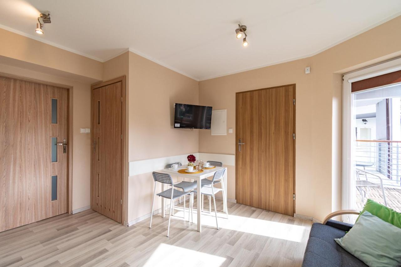 Apartamenty Jeanette Рови Екстериор снимка