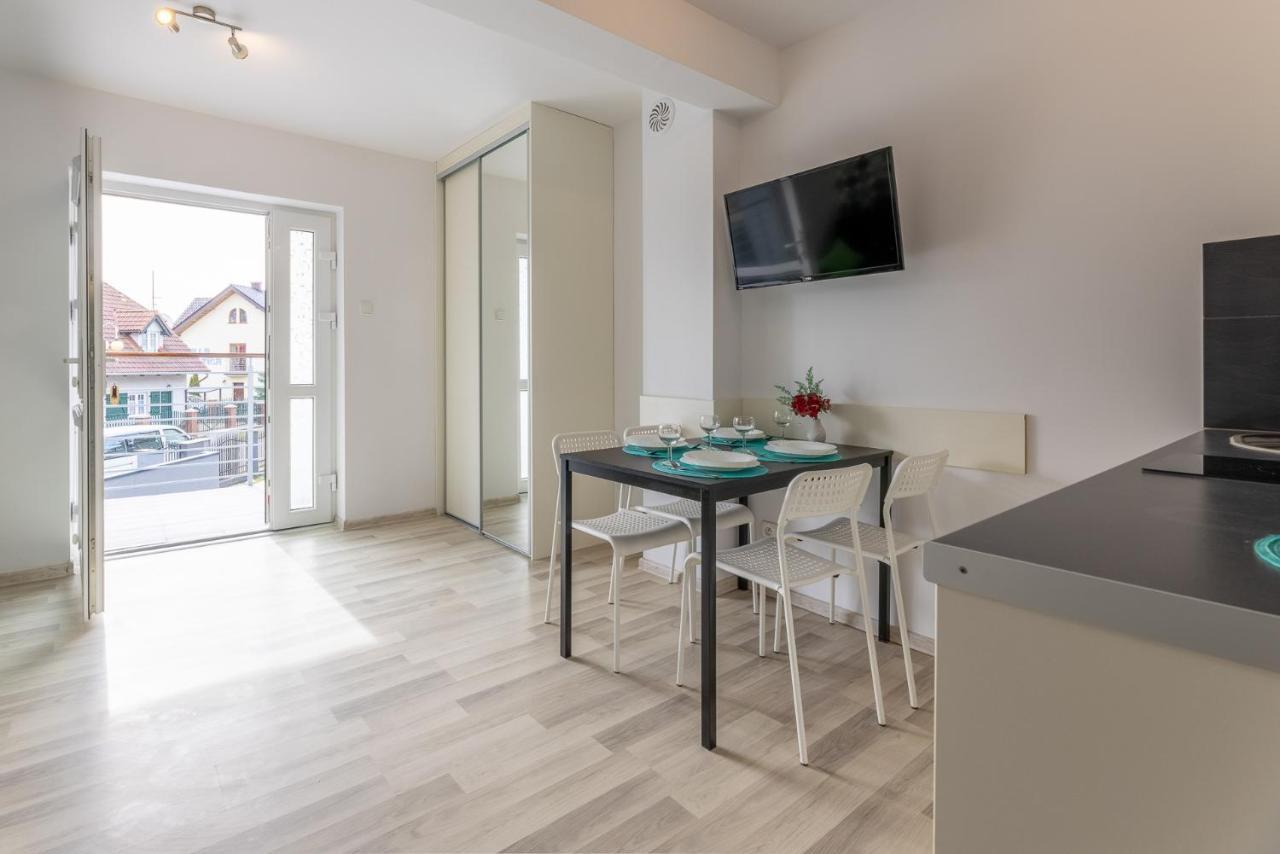 Apartamenty Jeanette Рови Екстериор снимка